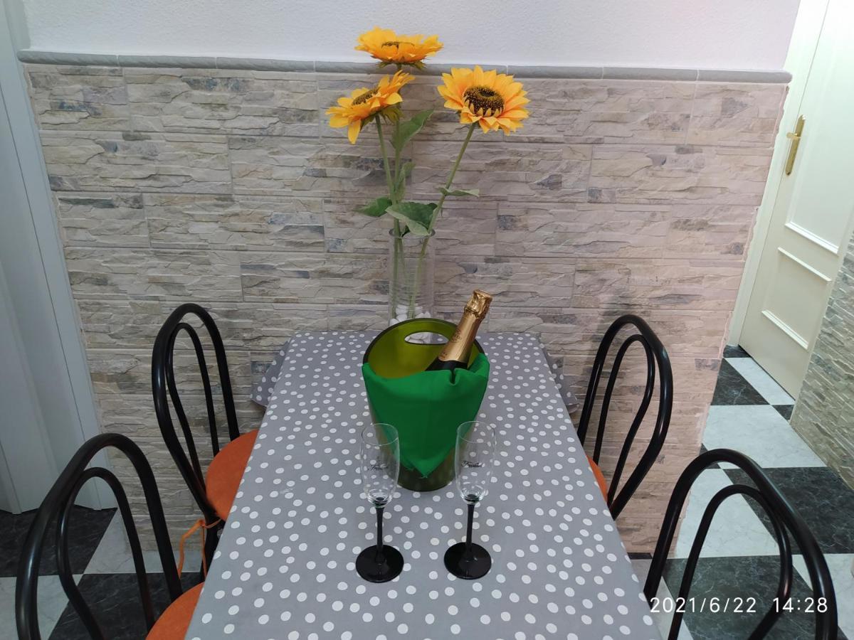 Los Tres Girasoles Cádis Exterior foto